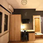 Hotell Oda Hotel Tirana 3*