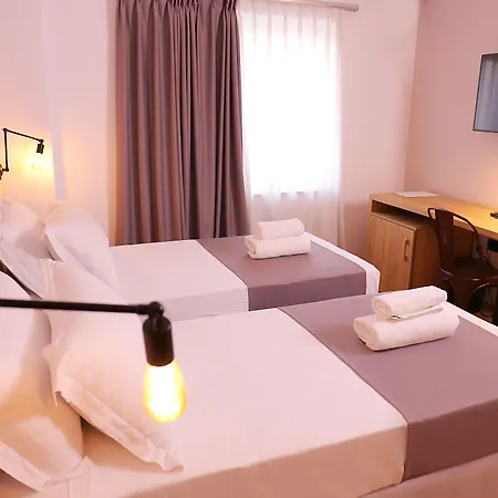 Oda Hotel Tirana Отель 3*
