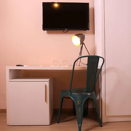 Oda Hotel Tirana 3* Тирана