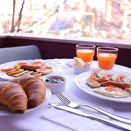 Oda Hotel Tirana Отель Тирана