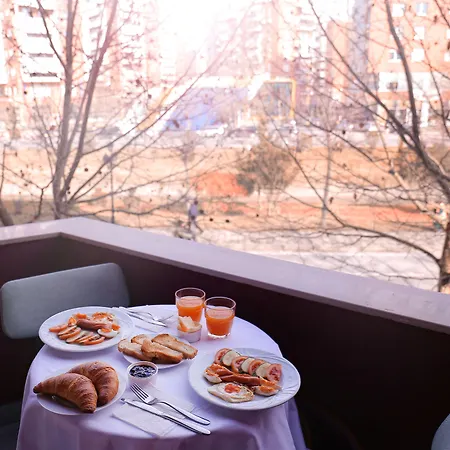 Oda Hotel Tirana Отель Тирана