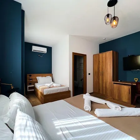 地拉那奥达酒店 3* 地拉那