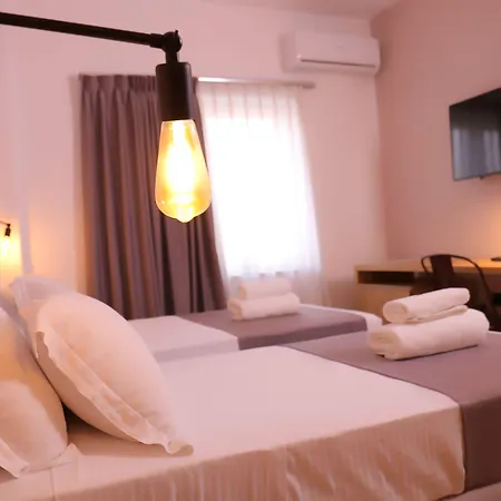 Oda Hotel Tirana 3*