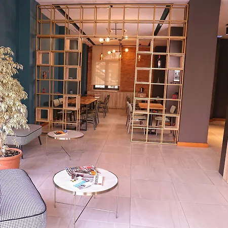 Oda Hotel Tirana 3*