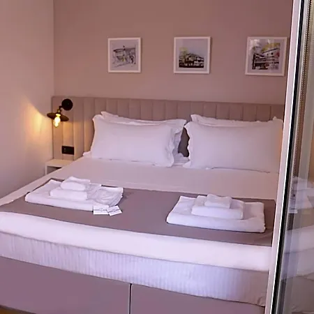 Oda Hotel Tirana 3*