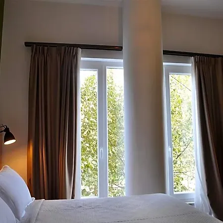 Oda Hotel Tirana מלון טיראנה
