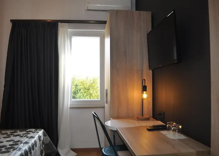 Oda Hotel Tirana Отель