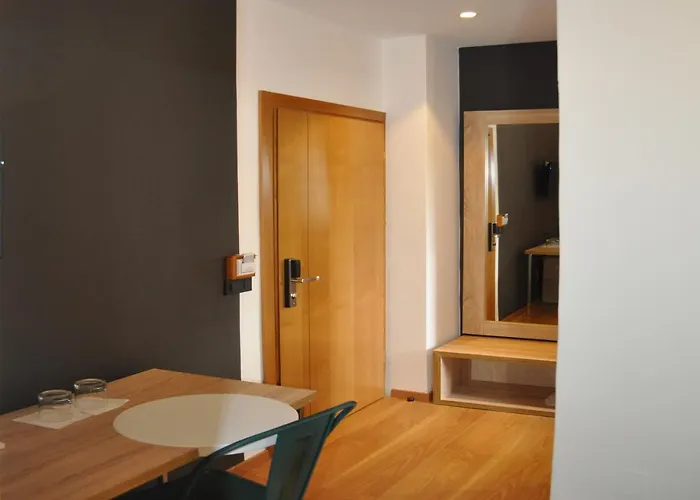 Oda Hotel Tirana Отель Тирана